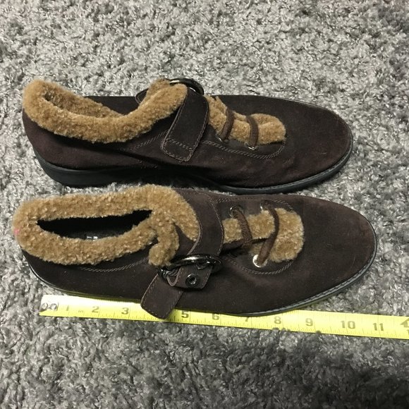 Stuart Weitzman suede fur lined shoes with buckle - Picture 3 of 9
